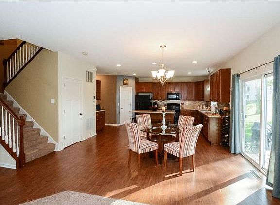5th image of 4874 Hamlet Ave N