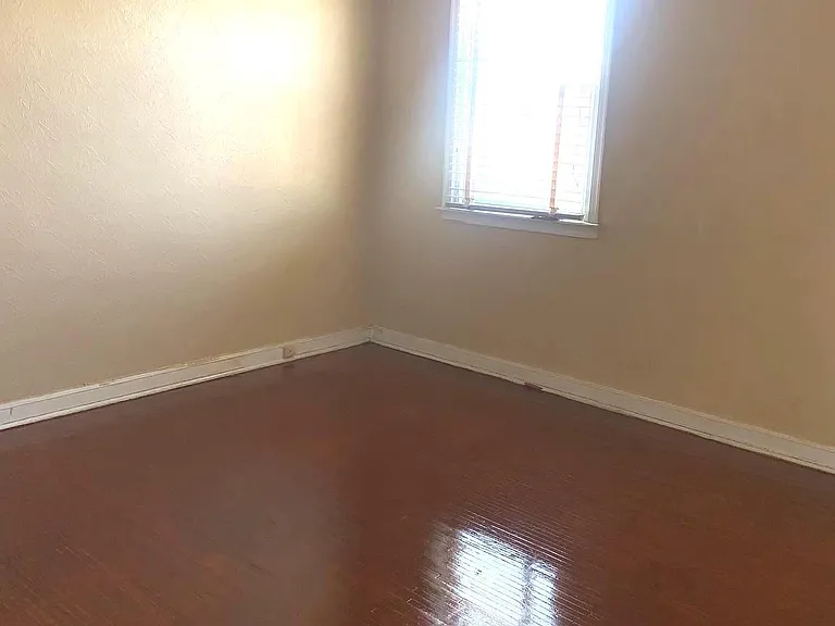 4613 Hartel Ave — Photo 7