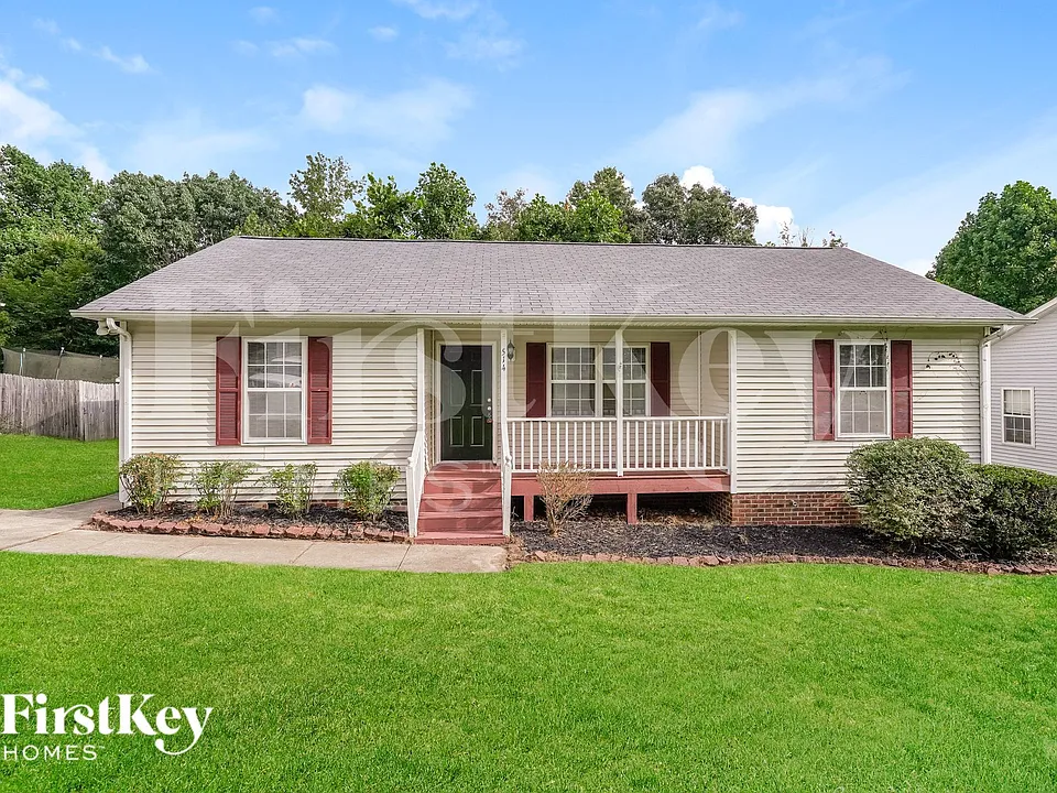 514 Three Oaks Dr