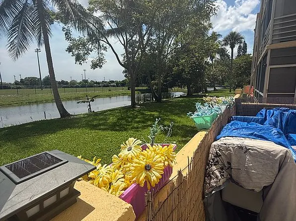 3940 NW 42nd Ave, Lauderdale Lakes, FL 33319