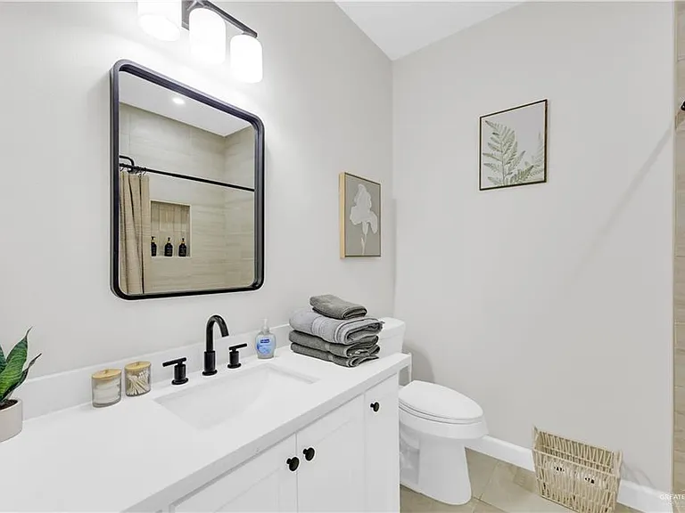 1700 Toronto Ave — Photo 14