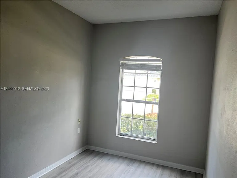 189 Emeraldview Ave — Photo 32