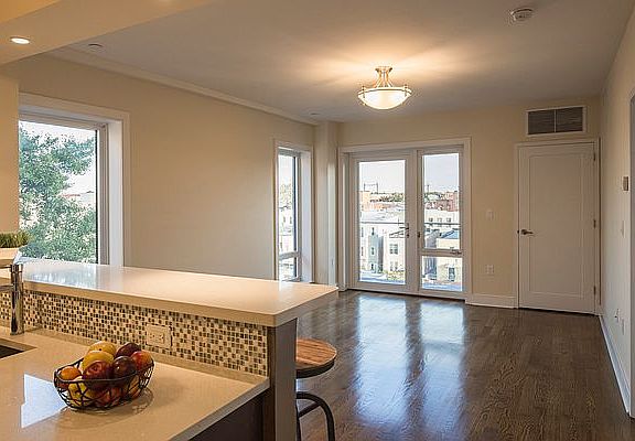 2nd image of 2388 31st St APT 6A