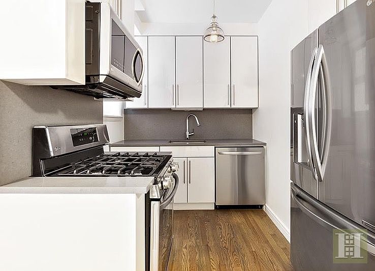 2nd image of 710 Riverside Dr APT 4D