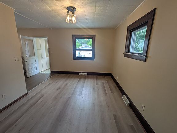 3rd image of 3124 Old French Rd