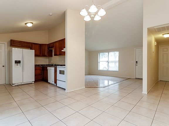 5th image of 10107 Timber Oaks Ct