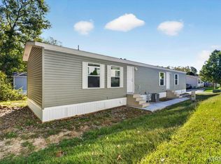 181 Woodland Trails Dr, Collinsville, IL 62234