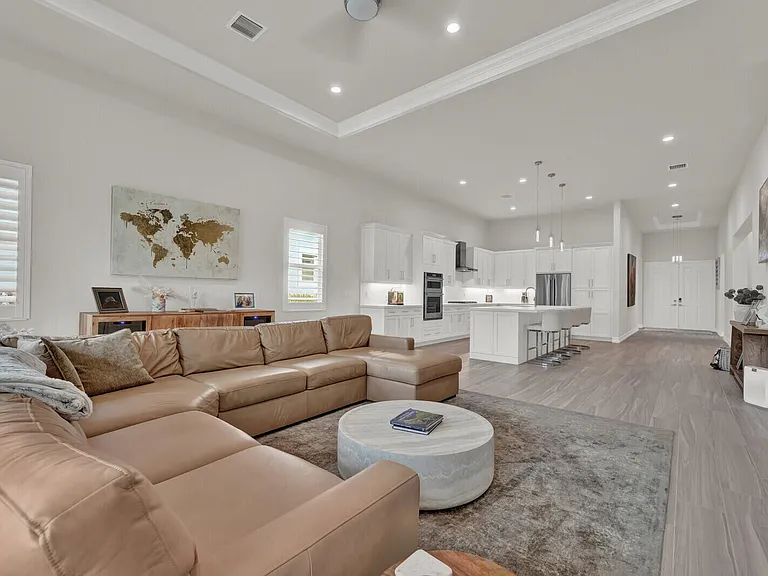 138 SE Palma St — Photo 19
