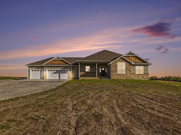 2664 NW 86th St, Topeka, KS 66618