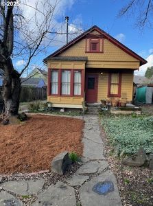 3265 SE Madison St, Portland, OR, 97214