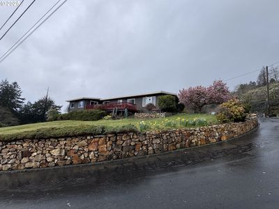 16985 Old County Rd, Brookings, OR, 97415
