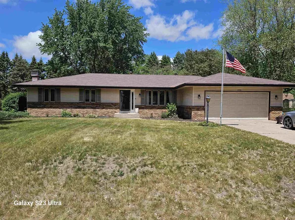 11954 Tresemer Rd, Roscoe, IL 61073
