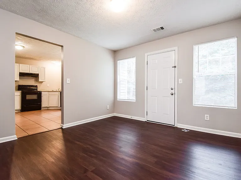 1322 Sandybrook Ct — Photo 7