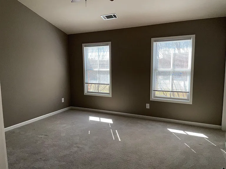3939 Savannah Square St — Photo 13