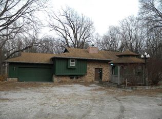 18095 Grapevine Ln, Council Bluffs, IA 51503