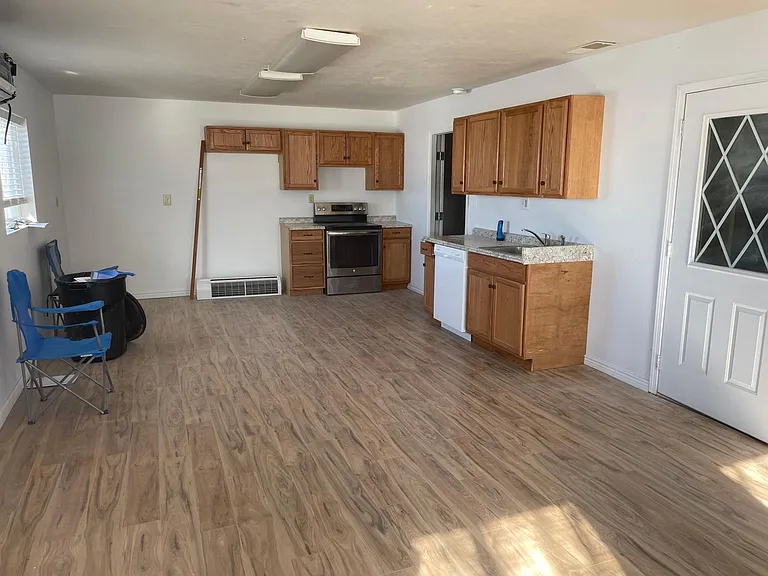 23315 Kimberly Rd #B — Photo 7