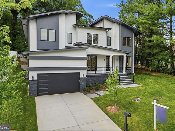3rd image of 7306 Sportsman Dr