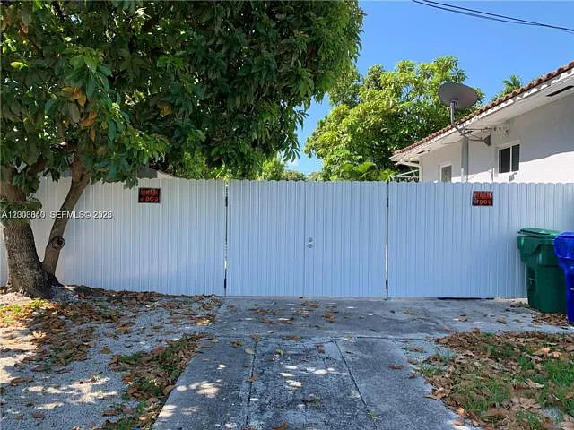 1380 SW 11th St — Photo 10