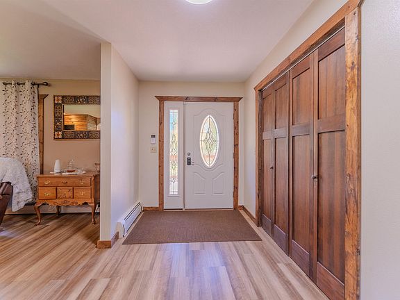 4th image of 305 Henry Rd