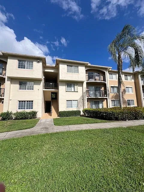 2 bed, 2.0 bath, 1112 sqft, $2,250 — Photo 2