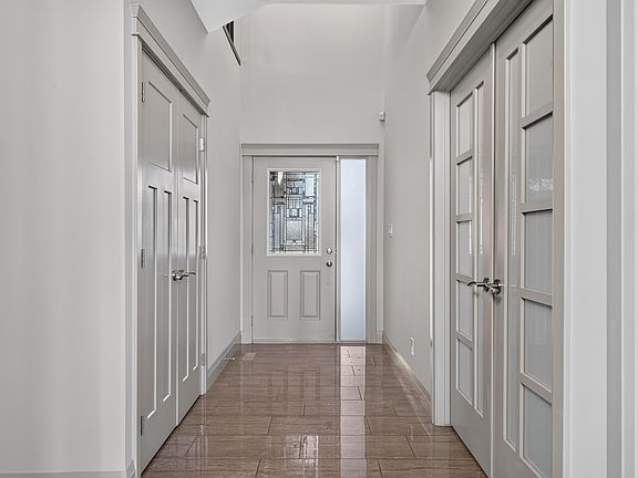 5th image of 2433 Ashcraft Cres SW