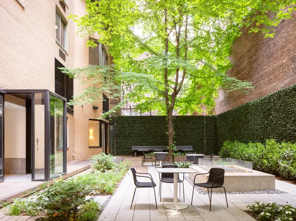 234 East 46th Street image 14 of 17