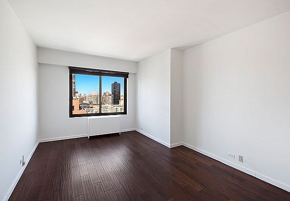 5th image of 200 E 61st St APT 34F