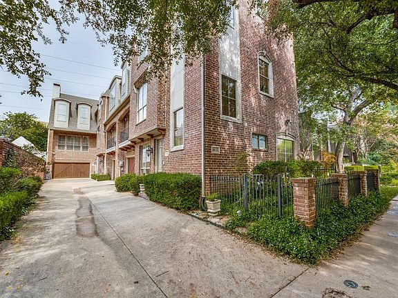 2nd image of 4033 Buena Vista St APT C