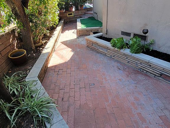 2nd image of 5353 La Jolla Blvd #F-33