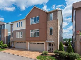 2293 City View Dr, Cleveland, OH 44113