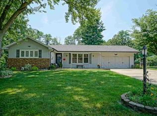 4924 W Woodfern Rd, Peoria, IL 61607