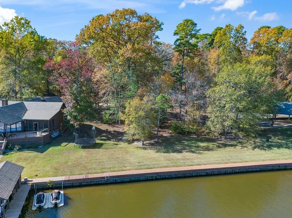 5 Half Moon Dr, Mount Vernon, TX 75457