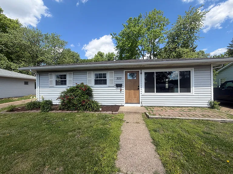 225 E Berkeley Ave — Photo 1
