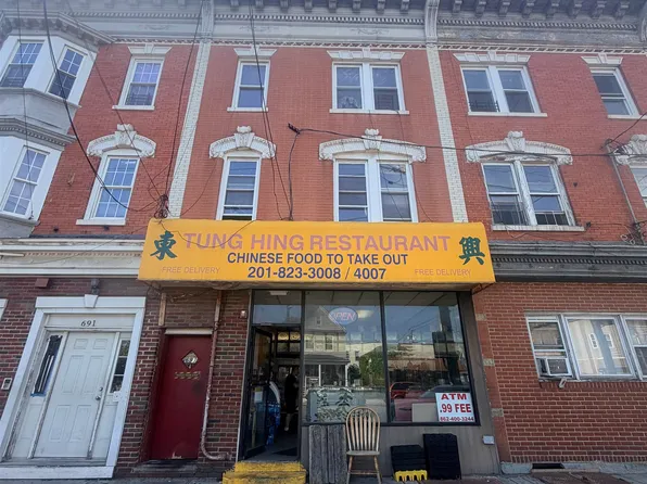 693 Kennedy Blvd Floor 2, Bayonne, NJ 07002