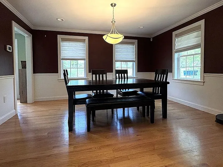 6 Dickson Ave — Photo 13