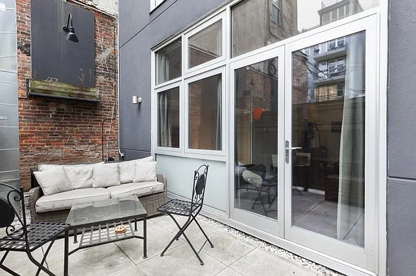 Rented by MNS | media 19