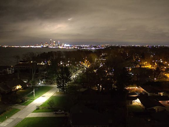 3rd image of 11720 Edgewater Dr APT 616