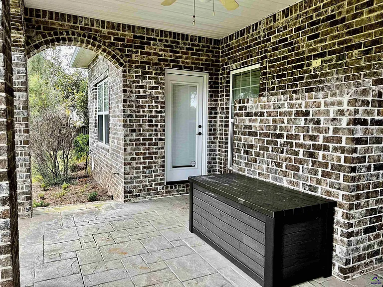 609 Cannock Ct — Photo 41