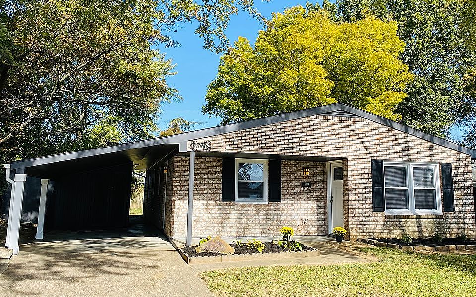 1st image of 2771 Wayside Dr E
