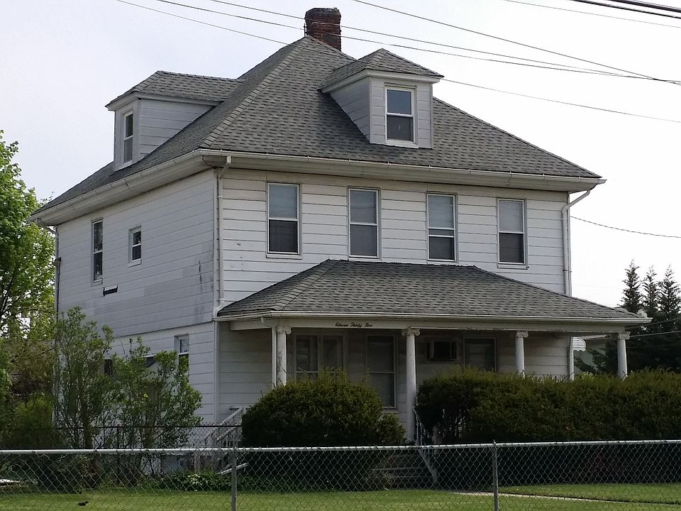 1st image of 1135 West Broadway