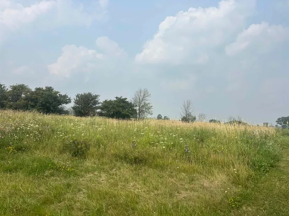 N9013 Wildflower Ln, Brillion, WI 54110