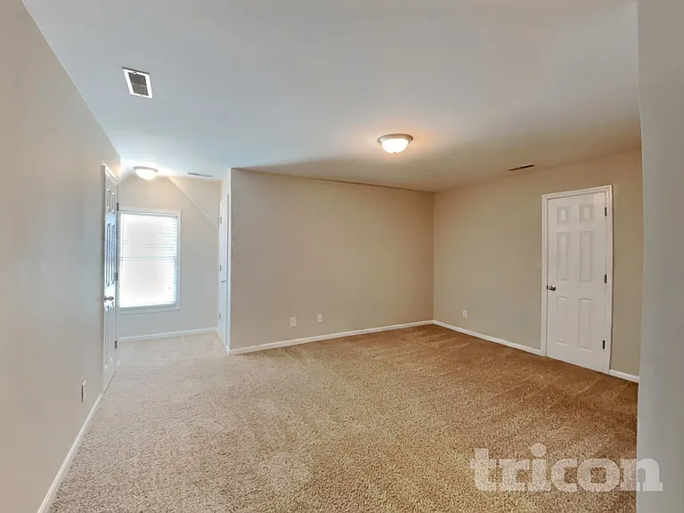 703 Maple Ct — Photo 12