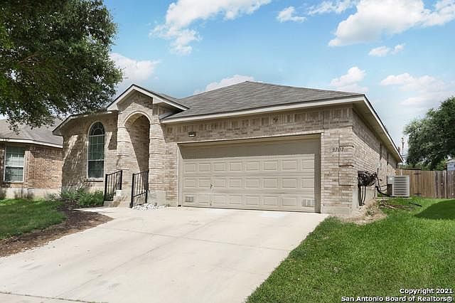 1st image of 9707 Emerald Pl