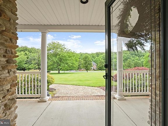 5th image of 1705 Morning Brook Dr