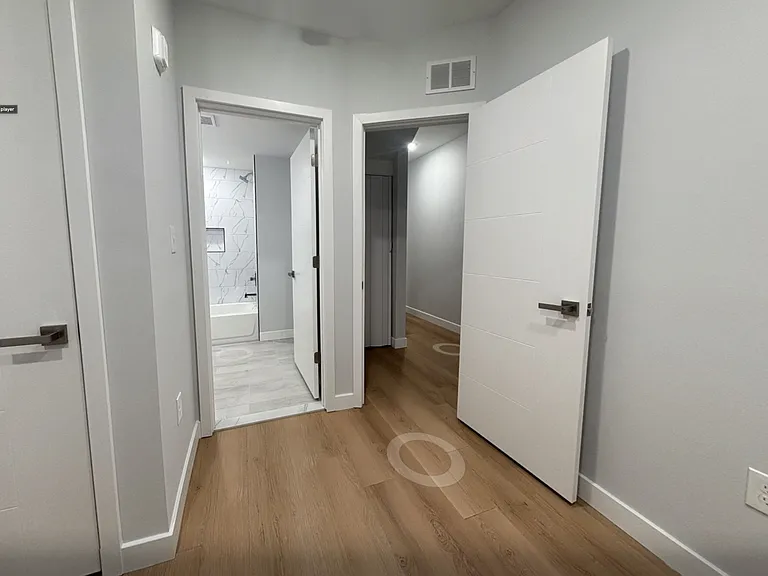 4217 Mantua Ave — Photo 13