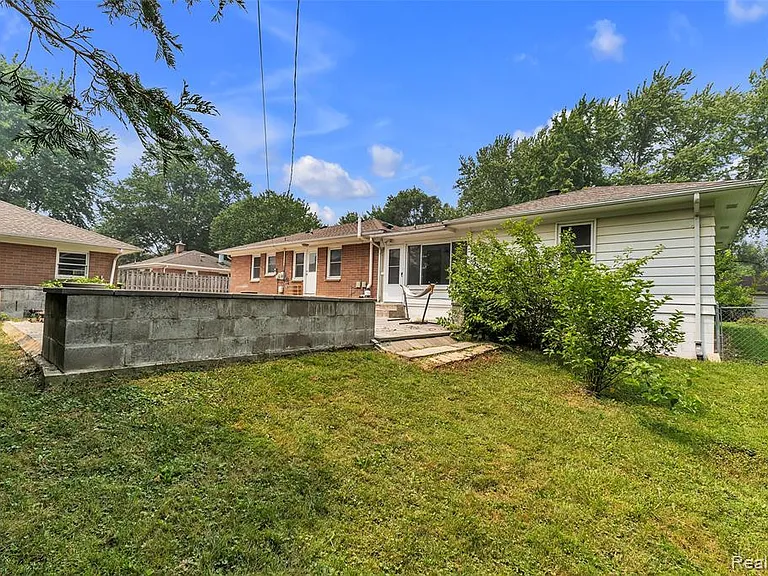 4918 Ainsley Ave — Photo 36