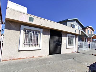 9906 S San Pedro St, Los Angeles, CA, 90003