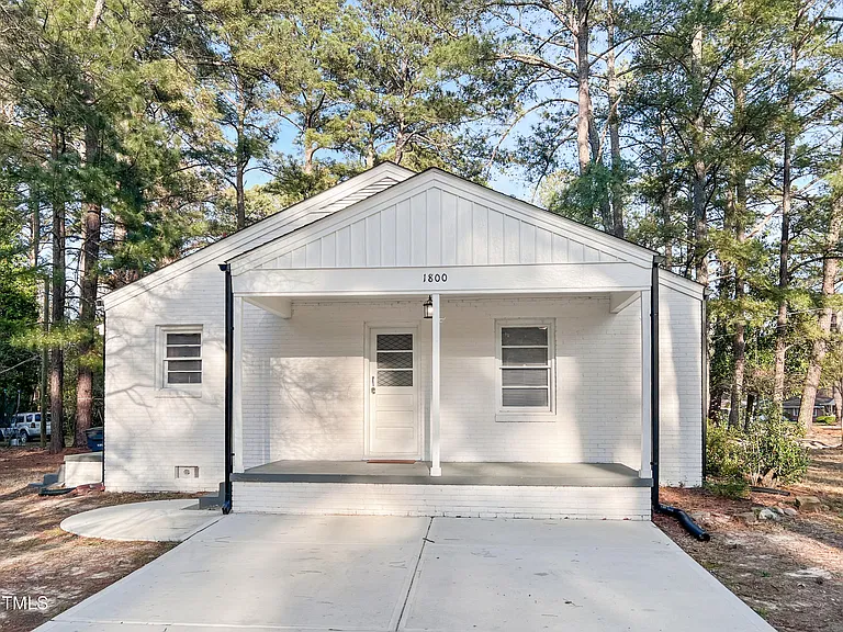 1800 Rosewood Ave — Photo 15