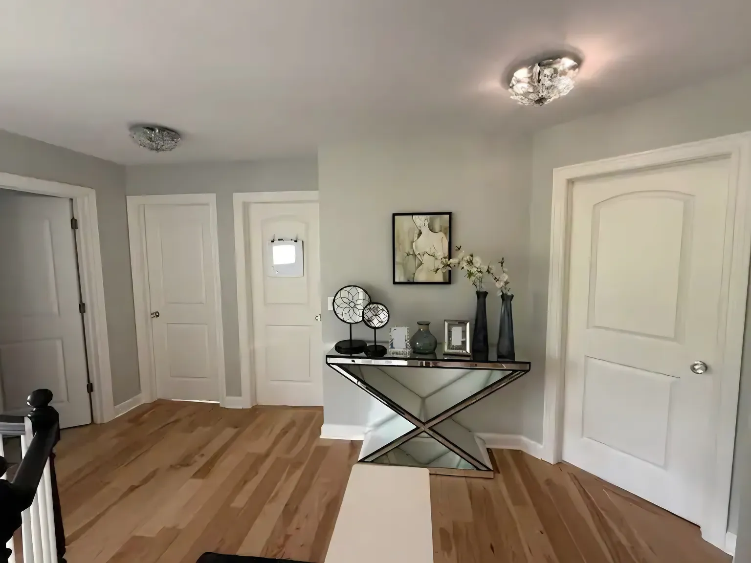 4 bed, 2.5 bath, 3064 sqft, $900 — Photo 2