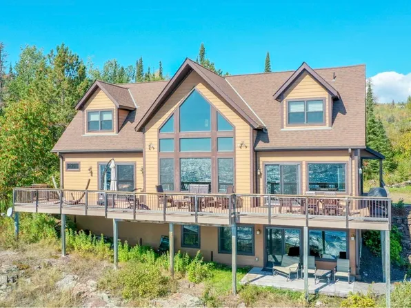 41 W Rosebush Ln, Grand Marais, MN 55604